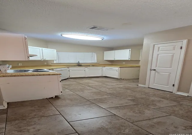 Photo 4 of Single family home for sale at 6371 Village Clb, San Antonio, TX 78250 | MLS# 1958203 | Listing updated on 2026-04-15