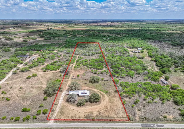 Photo 1 of Sale Pending at 1271 County Rd 119, Floresville, TX 78114 | MLS# 1958231 | Listing updated on 2026-08-08