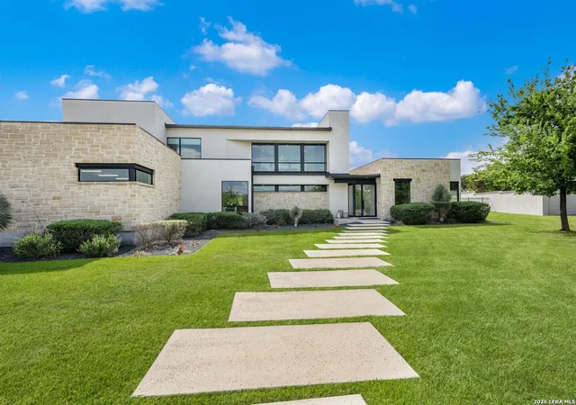 Photo 2 of Single family home for sale at 211 Wellesley Hill, San Antonio, TX 78231 | MLS# 1958254 | Listing updated on 2026-05-04
