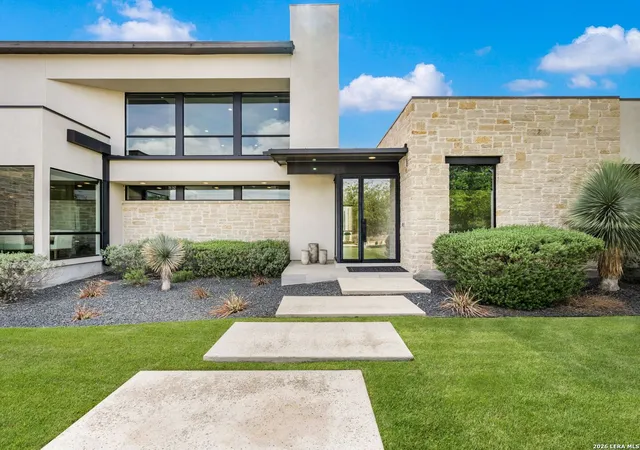 Photo 3 of Single family home for sale at 211 Wellesley Hill, San Antonio, TX 78231 | MLS# 1958254 | Listing updated on 2026-05-04