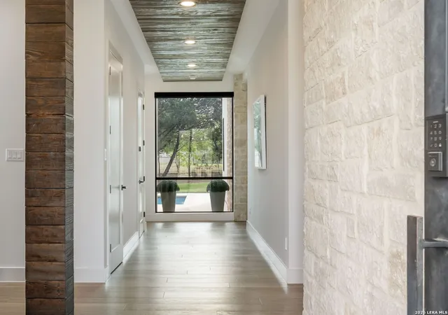 Photo 4 of Single family home for sale at 211 Wellesley Hill, San Antonio, TX 78231 | MLS# 1958254 | Listing updated on 2026-05-04