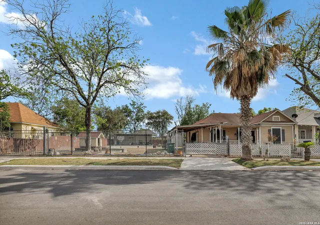 3rd image of 1518 W Travis, San Antonio, TX 78207 | MLS# 1958297