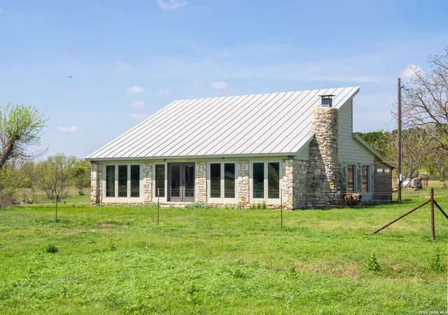 Photo 3 of House for sale at 2250 Fm 1311, Brady, TX 76825 | MLS# 1958308 | Listing updated on 2026-07-13