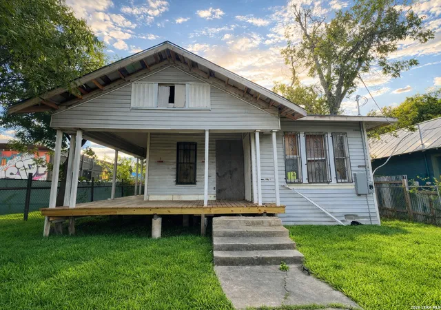 Photo 1 of Single family home for sale at 1322 Hays, San Antonio, TX 78202 | MLS# 1958330 | Listing updated on 2026-04-26