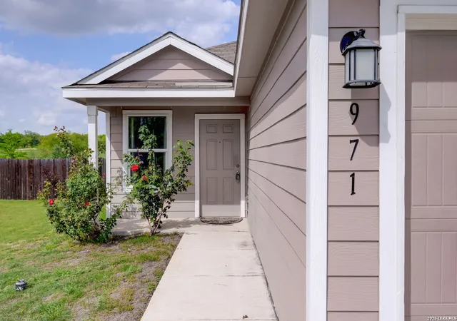 Photo 2 of Single family home for sale at 971 Elder Bnd, San Antonio, TX 78221 | MLS# 1958343 | Listing updated on 2026-08-13