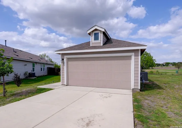 Photo 4 of Single family home for sale at 971 Elder Bnd, San Antonio, TX 78221 | MLS# 1958343 | Listing updated on 2026-08-13