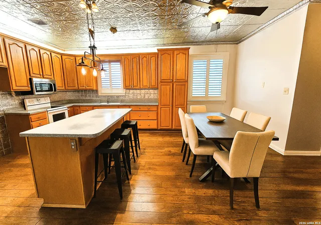Photo 3 of Multi family home for sale at 799 County Road 6612, Devine, TX 78016 | MLS# 1958405 | Listing updated on 2026-04-27