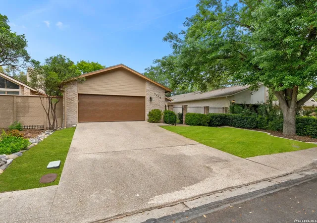 Photo 3 of Sale Pending at 3439 Hunters Run St, San Antonio, TX 78230 | MLS# 1958417 | Listing updated on 2026-04-29