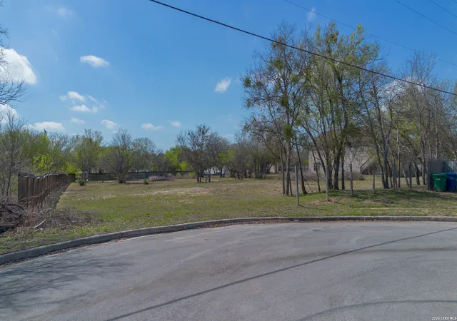 Land for sale at 7402 Pipers Run, San Antonio, TX 78251 | MLS# 1958444