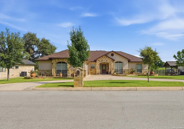 1st image of 717 Jack Nicklaus, Devine, TX 78016 | MLS# 1958448