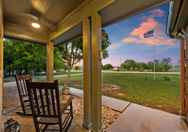 2nd image of 172 Rogues Holw, Seguin, TX 78155 | MLS# 1958452