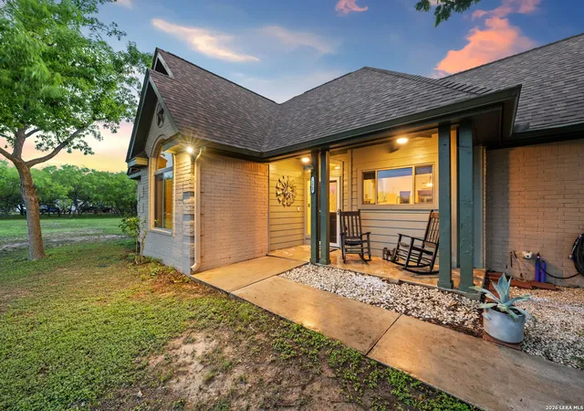 3rd image of 172 Rogues Holw, Seguin, TX 78155 | MLS# 1958452