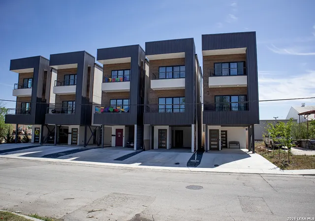 2nd image of 130 E Lachapelle, San Antonio, TX 78204 | MLS# 1958465