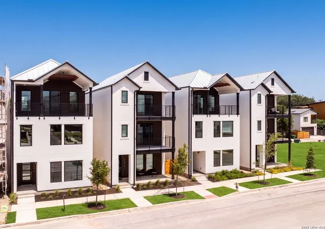 1st image of 558 Mcmonigal Pl, San Antonio, TX 78210 | MLS# 1958472