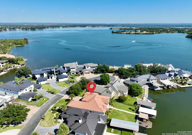 33rd image of 307 Wennmohs Pl, Horseshoe Bay, TX 78657 | MLS# 1958485