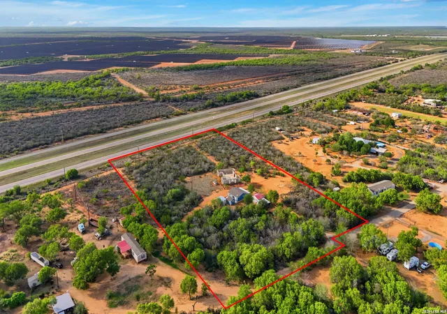 Photo 1 of Single family home for sale at 396 County Road 1100, Pearsall, TX 78061 | MLS# 1958490 | Listing updated on 2026-09-05