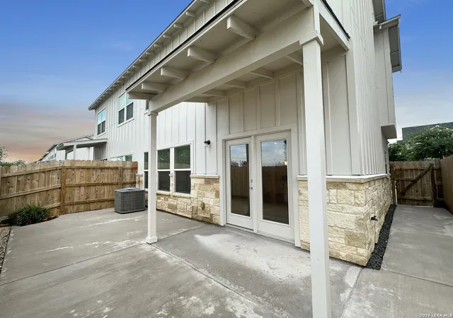 4th image of 256 Sapphire # 502, New Braunfels, TX 78130 | MLS# 1958510