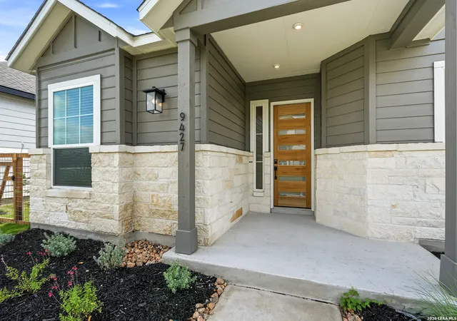 Photo 3 of Single family home for sale at 9427 Hidden Stone, Schertz, TX 78154 | MLS# 1958531 | Listing updated on 2026-09-16