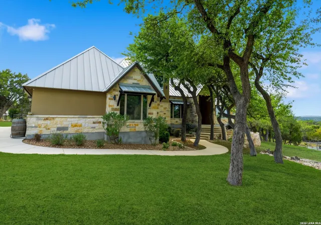 Photo 1 of Single family home for sale at 1466 Crossbow, Canyon Lake, TX 78133 | MLS# 1958570 | Listing updated on 2026-05-13