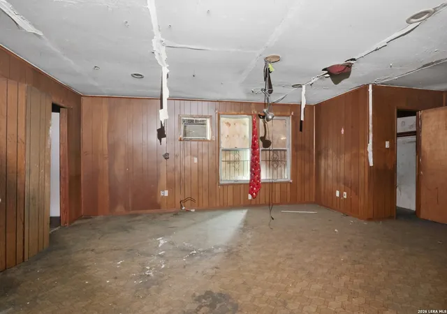 Photo 3 of Single family home for sale at 2437 E Houston St, San Antonio, TX 78202 | MLS# 1958604 | Listing updated on 2026-07-24