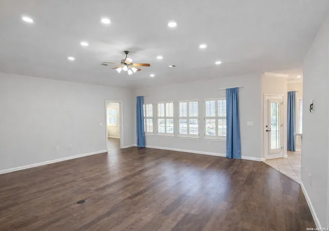 Photo 3 of Single family home for sale at 660 Oak Valley Dr, Kerrville, TX 78028 | MLS# 1958616 | Listing updated on 2026-04-27
