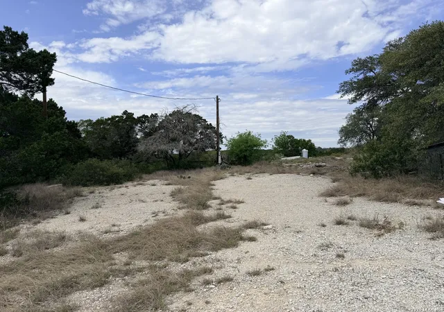 4th image of 686 County Road 2700, Mico, TX 78056 | MLS# 1958730