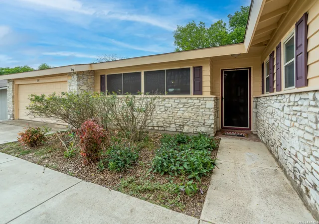 Photo 3 of Single family home for sale at 838 Boulder Dr, Universal City, TX 78148 | MLS# 1958759 | Listing updated on 2026-04-21