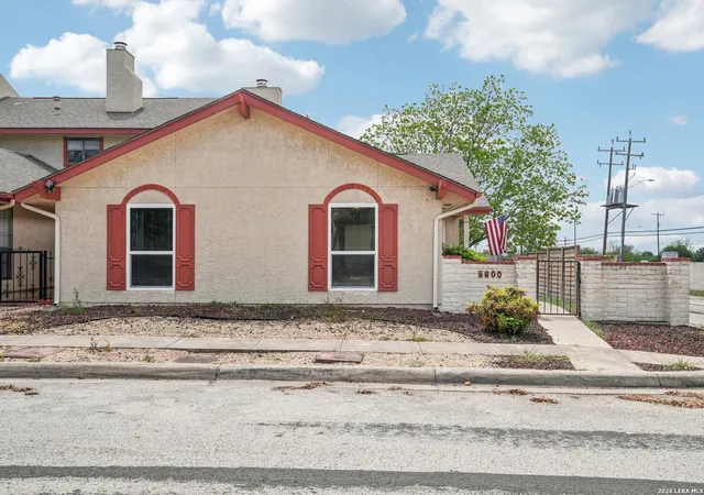 Photo 2 of Sale Pending at 5800 Royal Clb, San Antonio, TX 78239 | MLS# 1958774 | Listing updated on 2026-09-04