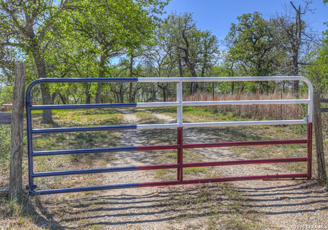 Photo 4 of Sale Pending at 3165 Vivroux Ranch Rd, Seguin, TX 78155 | MLS# 1958802 | Listing updated on 2026-09-18