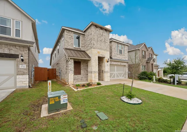 Photo 2 of Single family home for sale at 1708 Kneupper Farm, New Braunfels, TX 78132 | MLS# 1958828 | Listing updated on 2026-09-14