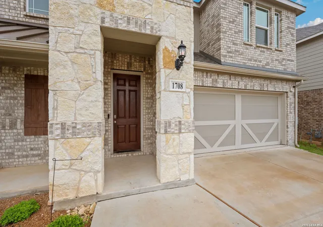 Photo 3 of Single family home for sale at 1708 Kneupper Farm, New Braunfels, TX 78132 | MLS# 1958828 | Listing updated on 2026-09-14