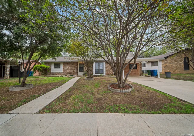 Photo 1 of Sale Pending at 7246 Hickory Grv Dr, San Antonio, TX 78227 | MLS# 1958830 | Listing updated on 2026-04-27