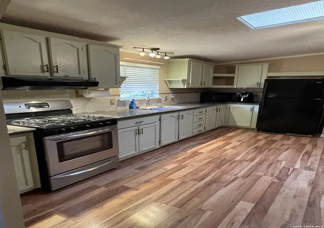 Photo 2 of Manufactured home for sale at 10280 Obrien, Atascosa, TX 78002 | MLS# 1958851 | Listing updated on 2026-04-28