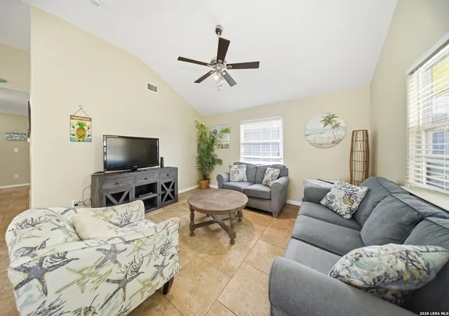 4th image of 415 Spencers Lndg, Port Aransas, TX 78373 | MLS# 1958950