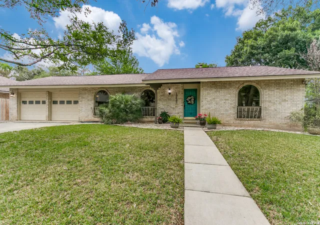Photo 3 of Sale Pending at 10422 Severn Rd, San Antonio, TX 78217 | MLS# 1958984 | Listing updated on 2026-05-18