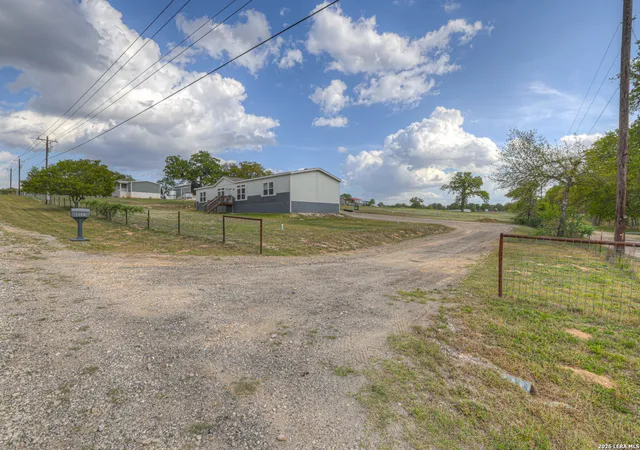 2nd image of 4333 Zion Hill Rd, Seguin, TX 78155 | MLS# 1958996