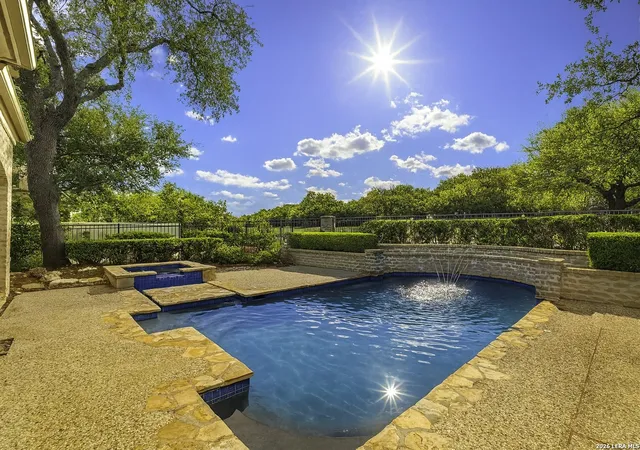 Photo 3 of Sale Pending at 2 Trophy Grn, San Antonio, TX 78257 | MLS# 1959024 | Listing updated on 2026-05-04