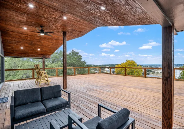 Photo 1 of Single family home for sale at 519 Glenn Dr, Canyon Lake, TX 78133 | MLS# 1959041 | Listing updated on 2026-05-18