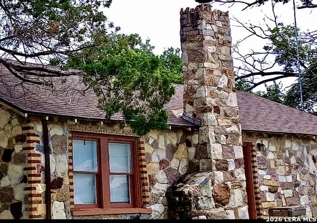 Homes for sale in Nixon, TX | 202 E 2nd St, Nixon, TX 78140 | MLS# 1959042