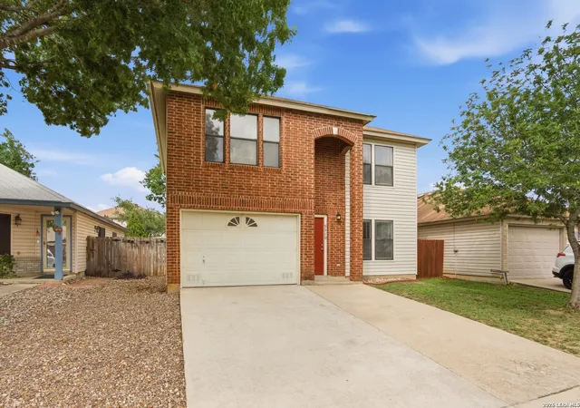 Photo 2 of Sale Pending at 5510 Camry Spgs, San Antonio, TX 78251 | MLS# 1959044 | Listing updated on 2026-04-26