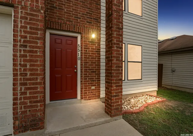 Photo 4 of Sale Pending at 5510 Camry Spgs, San Antonio, TX 78251 | MLS# 1959044 | Listing updated on 2026-04-26