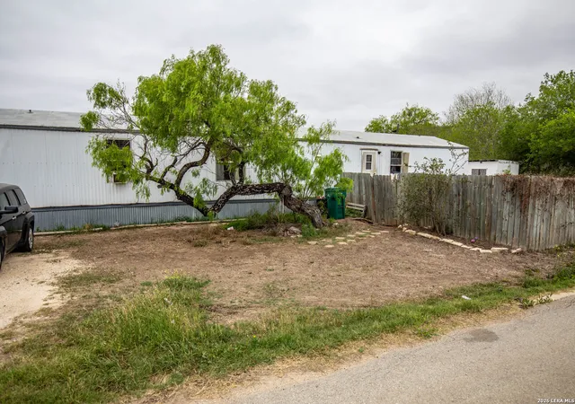 1st image of 515 Elm St, Jourdanton, TX 78026 | MLS# 1959052