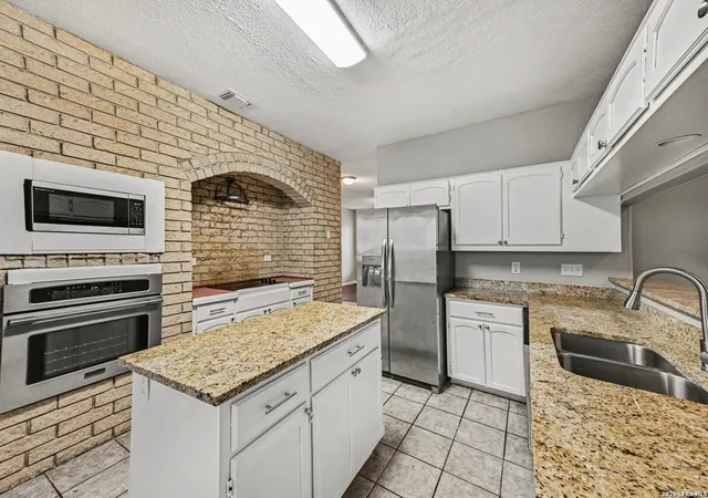 Photo 4 of Single family home for sale at 3713 Hull St, Schertz, TX 78154 | MLS# 1959090 | Listing updated on 2026-09-17