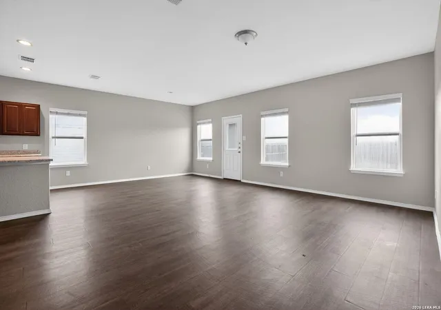 3rd image of 241 Savage St, New Braunfels, TX 78130 | MLS# 1959091