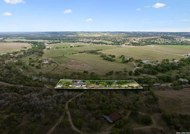 Photo 2 of Single family home for sale at 880 Center Point River Rd, Kerrville, TX 78028 | MLS# 1959121 | Listing updated on 2026-04-28