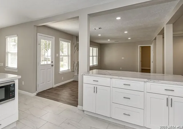 5th image of 10703 Elmdale Dr, Houston, TX 77070 | MLS# 1959166