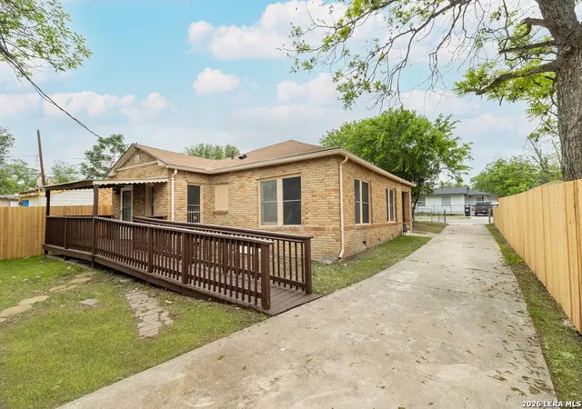 Photo 4 of Single family home for sale at 115 Broadbent Ave, San Antonio, TX 78210 | MLS# 1959176 | Listing updated on 2026-09-30