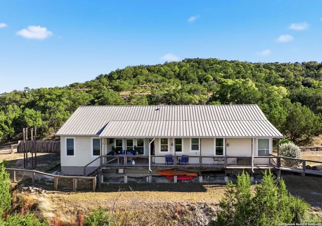 Photo 2 of Sale Pending at 42 Tower Rd, Boerne, TX 78006 | MLS# 1959250 | Listing updated on 2026-05-09
