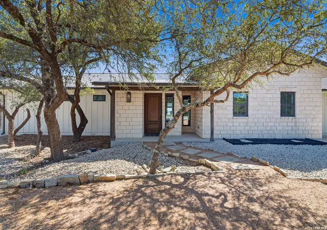 Photo 1 of Sale Pending at 365 Golden Eagle Loop, Canyon Lake, TX 78133 | MLS# 1959267 | Listing updated on 2026-04-23