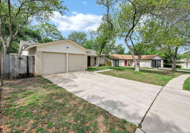 Photo 3 of Single family home for sale at 5914 Channcy Springs St, San Antonio, TX 78233 | MLS# 1959280 | Listing updated on 2026-09-11